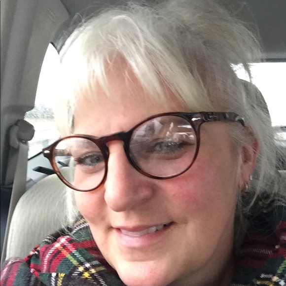 Meet your Posher, Donna - Picture 1 of 1